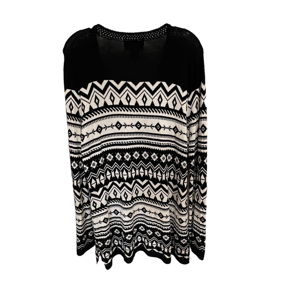BLOOMINGDALE’S Black & White Sequined Flower Oversized Sweater, Size Large - Picture 11 of 16